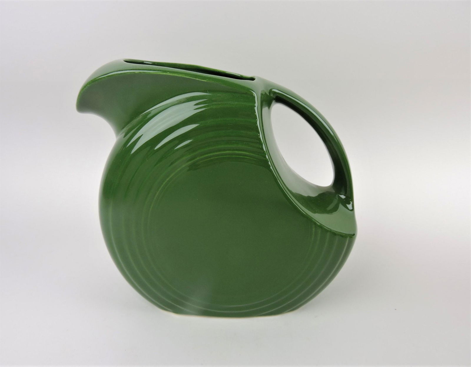 Fiesta disc water pitcher, dark green (1 of 1)
