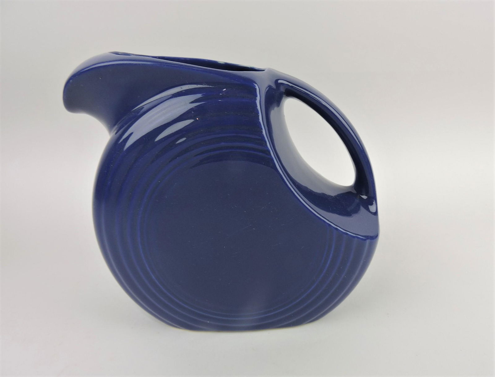 Fiesta disc water pitcher, cobalt (1 of 1)