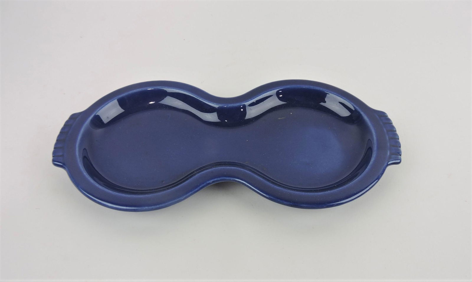 FIesta figure 8 tray, cobalt (1 of 1)