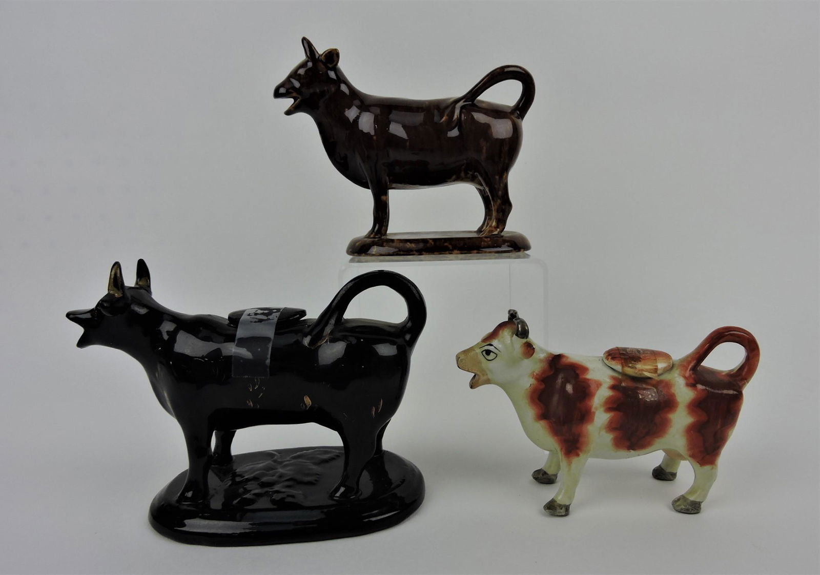 Staffordshire lot of 3 cow creamers: (1 of 1)