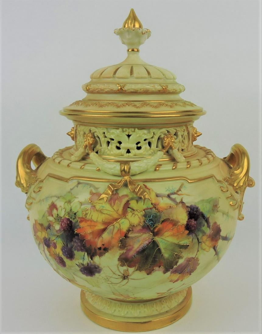Royal Worcester large covered urn (1 of 2)