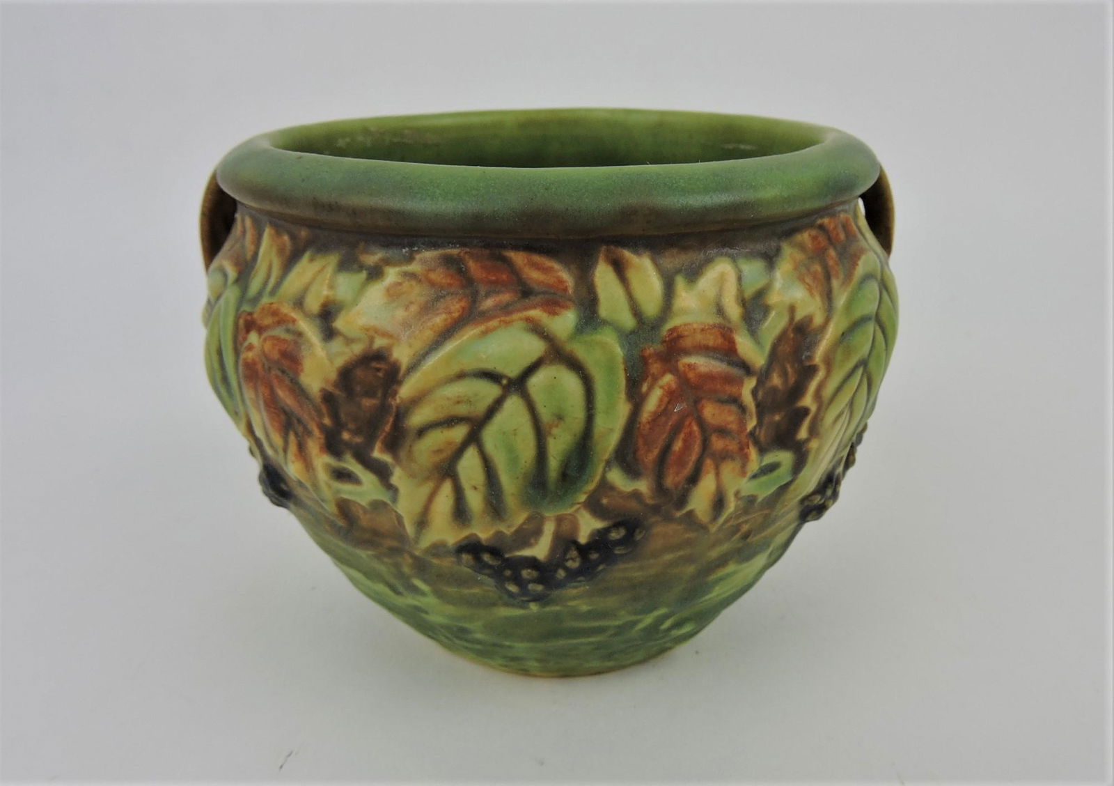 Roseville Blackberry 4" jardiniere: .