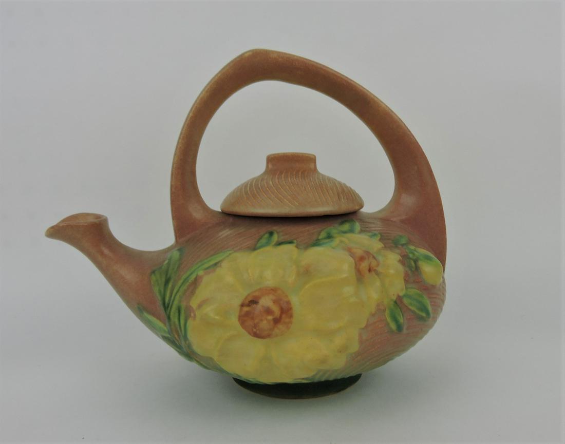 Roseville pink peony teapot (1 of 1)