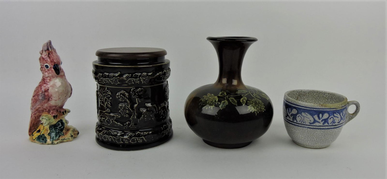 Pottery lot of 4 items: Stangl bird, (1 of 1)