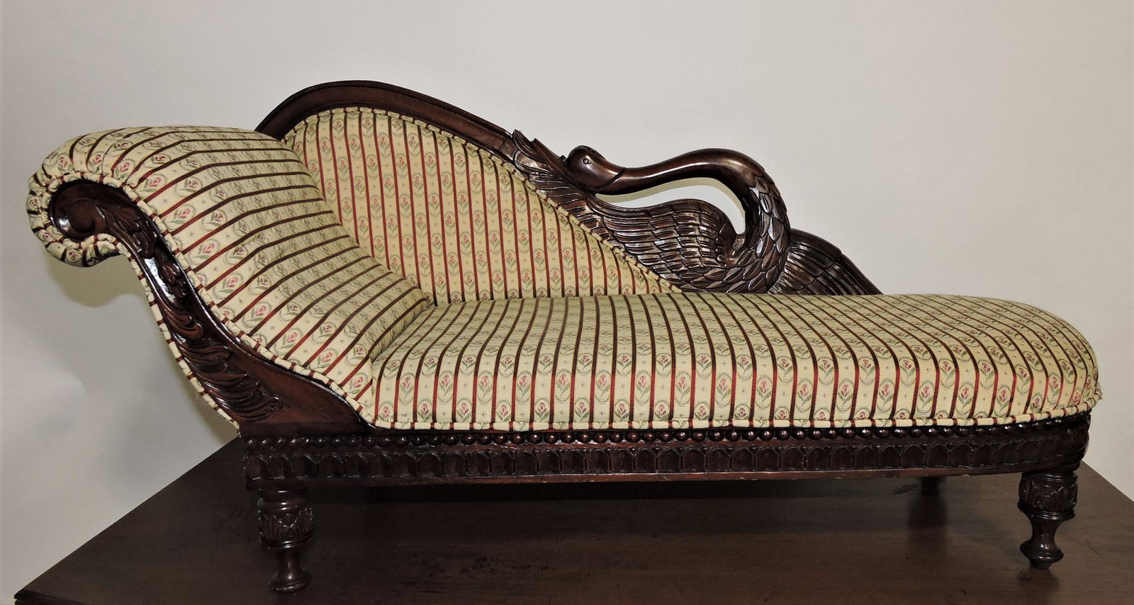 Contemporary child's fainting couch: with swan back, 35"l, 18"h