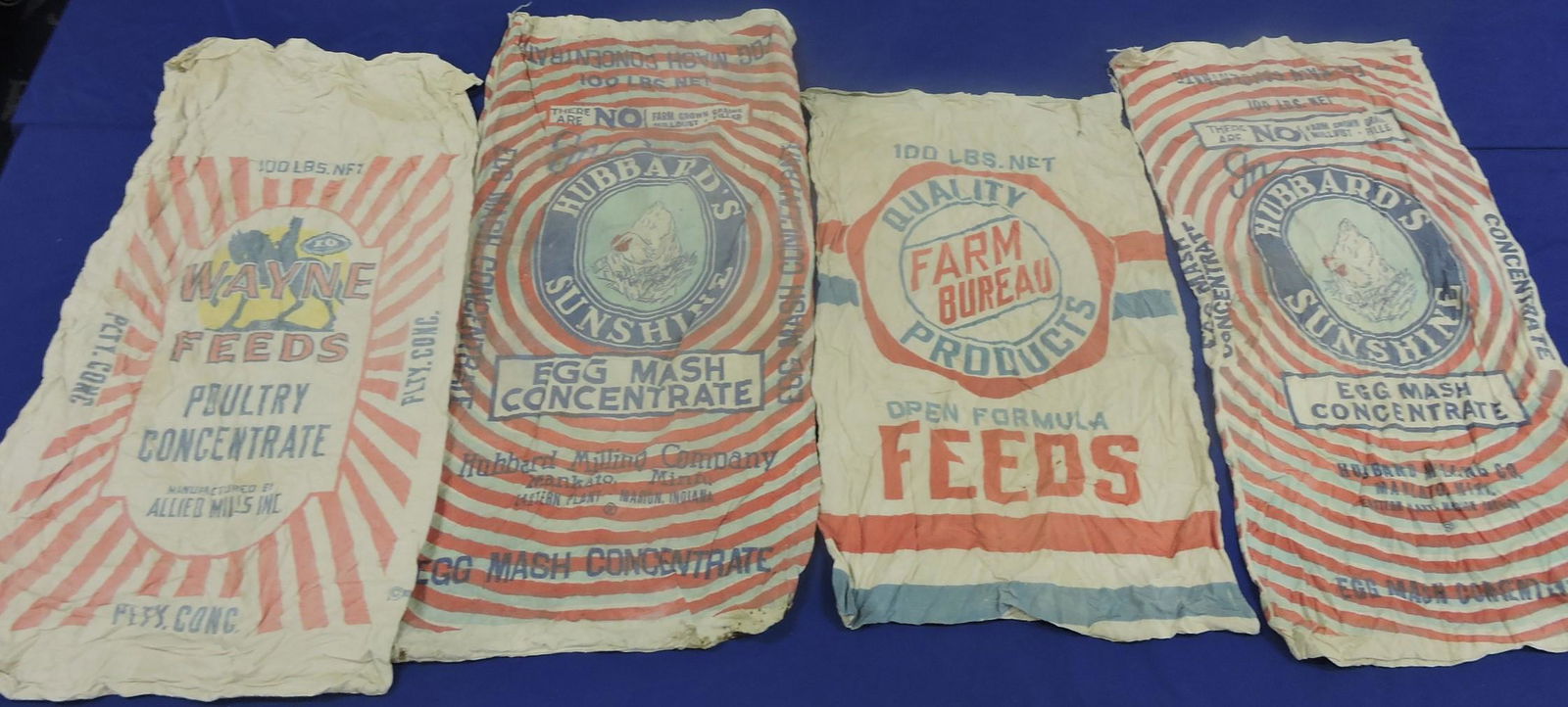 Lot of 4 cloth feed bags: 2 - Hubbard (1 of 1)