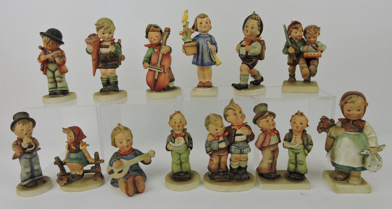 Hummel lot of 13 figures, Tmk 2: 123, 130, (1 of 1)