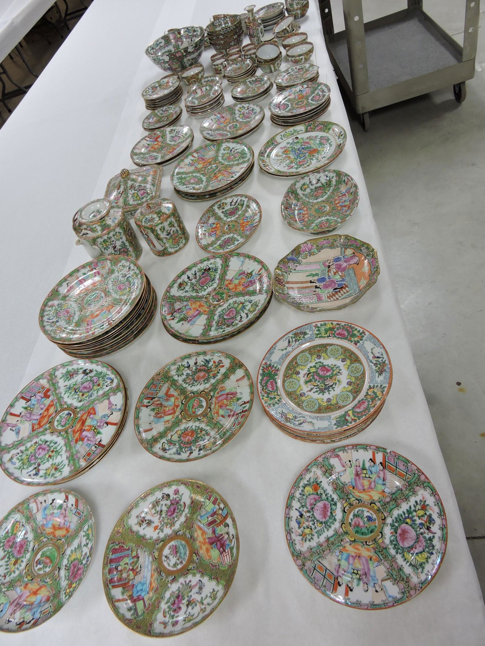 Chinese Export Famille Rose Medallion (1 of 6)