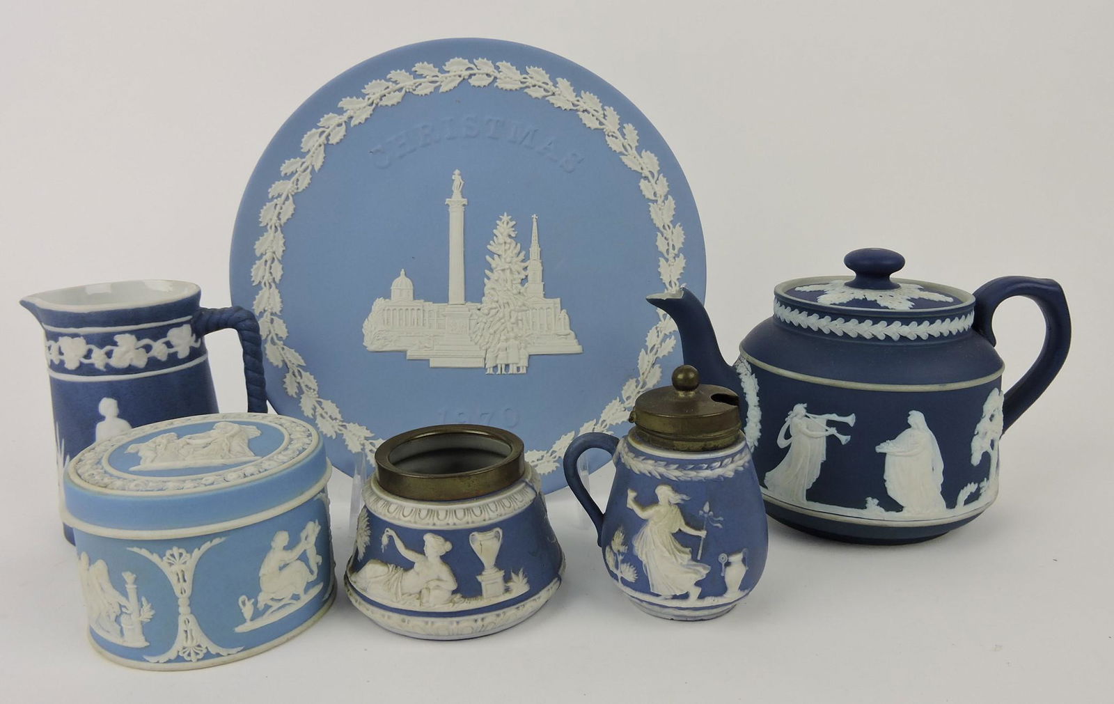 Wedgwood blue Jasperware lot of (1 of 1)