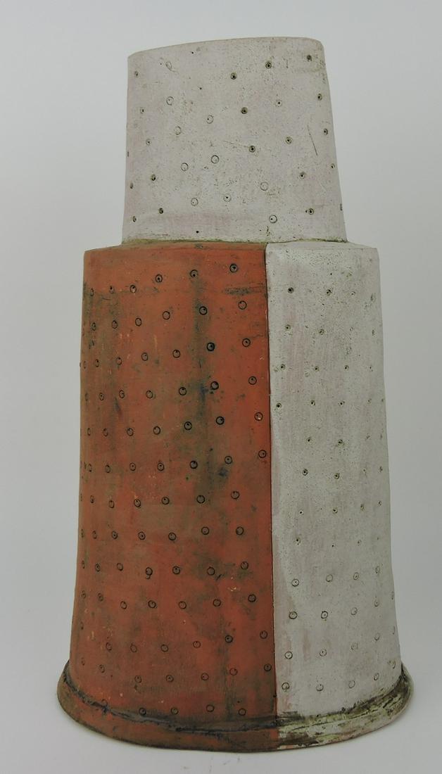 Contemporary studio pottery Rob Pulleyn (1 of 2)