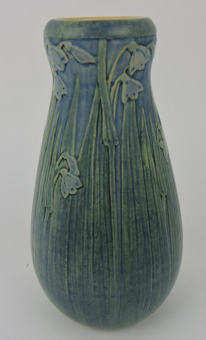 Newcomb College art pottery vase (1 of 3)