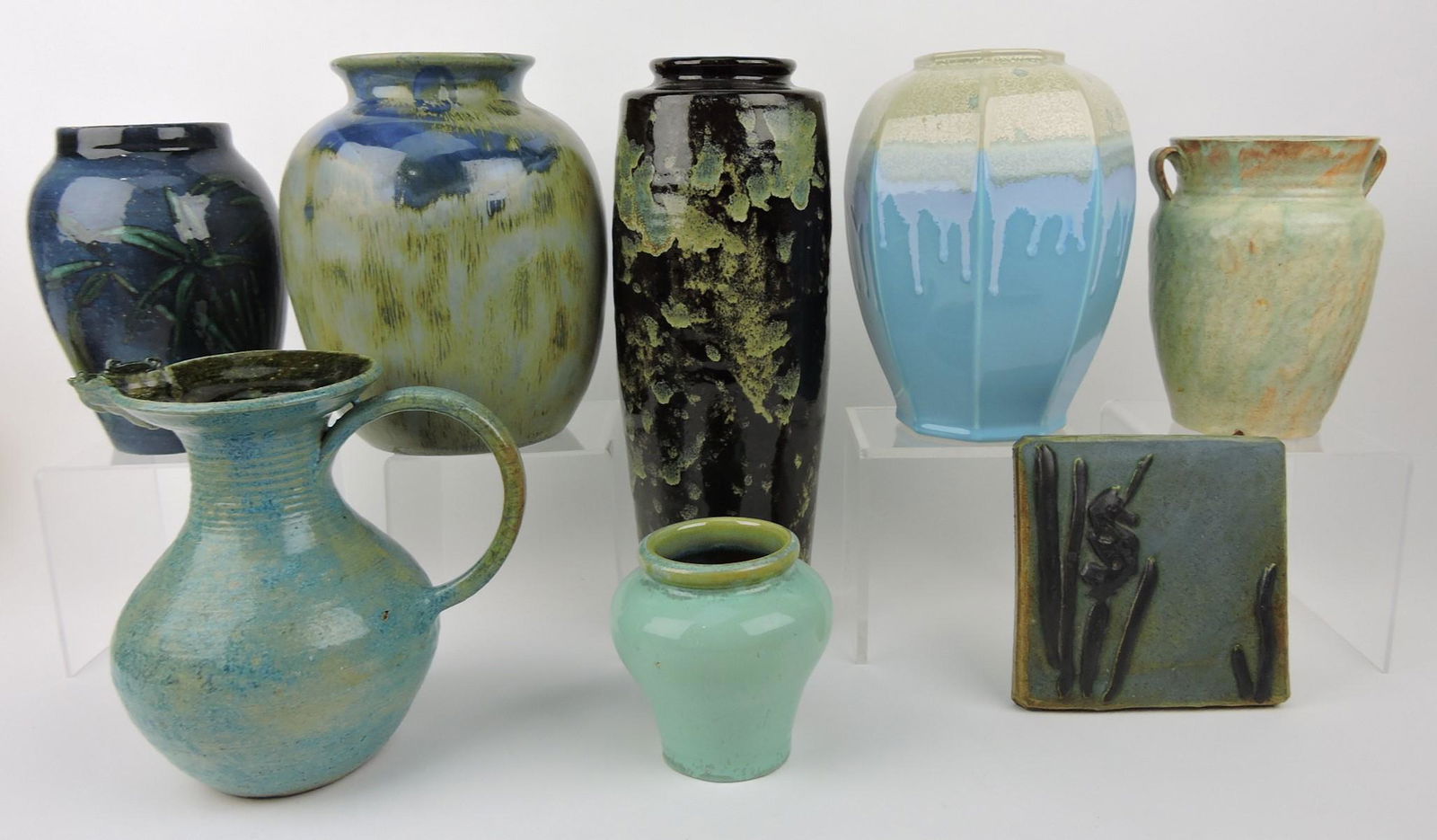 Art pottery lot of 8 pieces: 6 vases, ewer, (1 of 1)