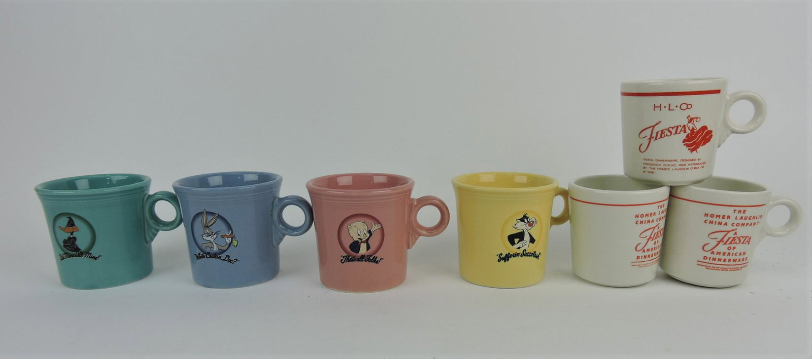 Fiesta Post 86 lot of 4 Looney Tunes: mugs and 3 Fiesta mugs