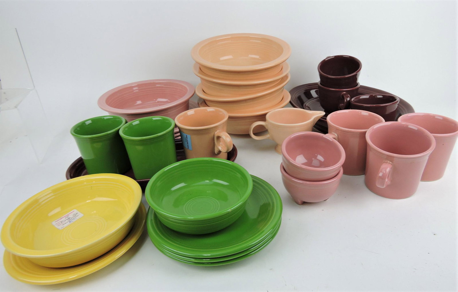 Fiesta Post 86 lot of 29 pieces, mixed: colors