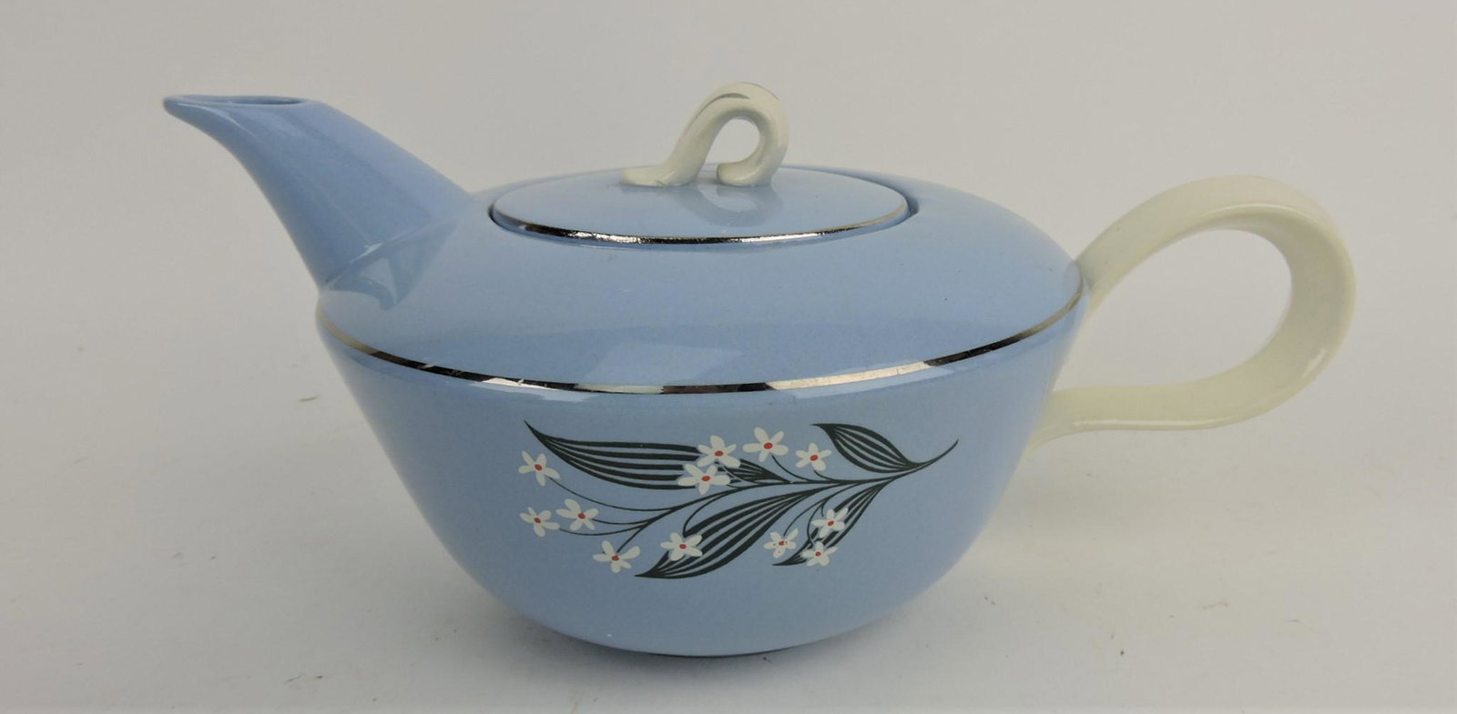 Fiesta HLC Skytone tea pot: .