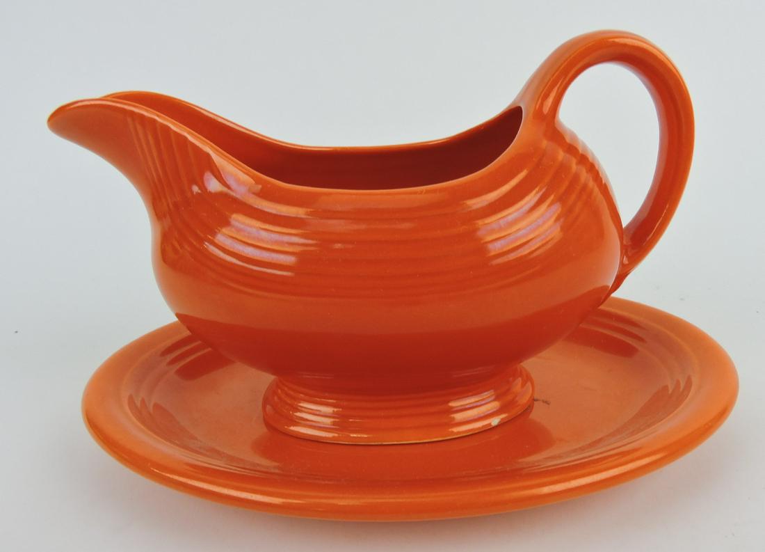 Fiesta sauce boat, red with oval tray, nick to (1 of 1)