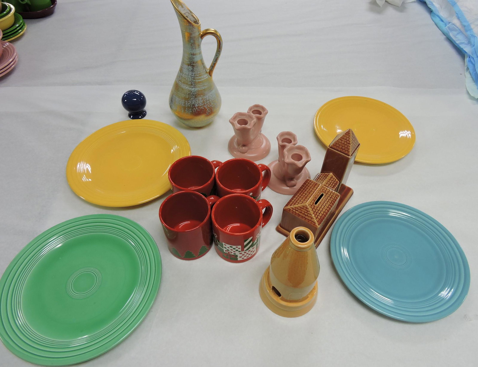 Fiesta and other ceramic lot of 14: pieces, various condition