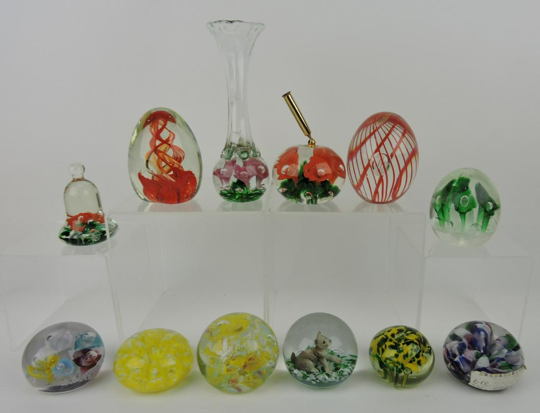 Paperweight lot of 12: St. Clair, Gibson, and: more