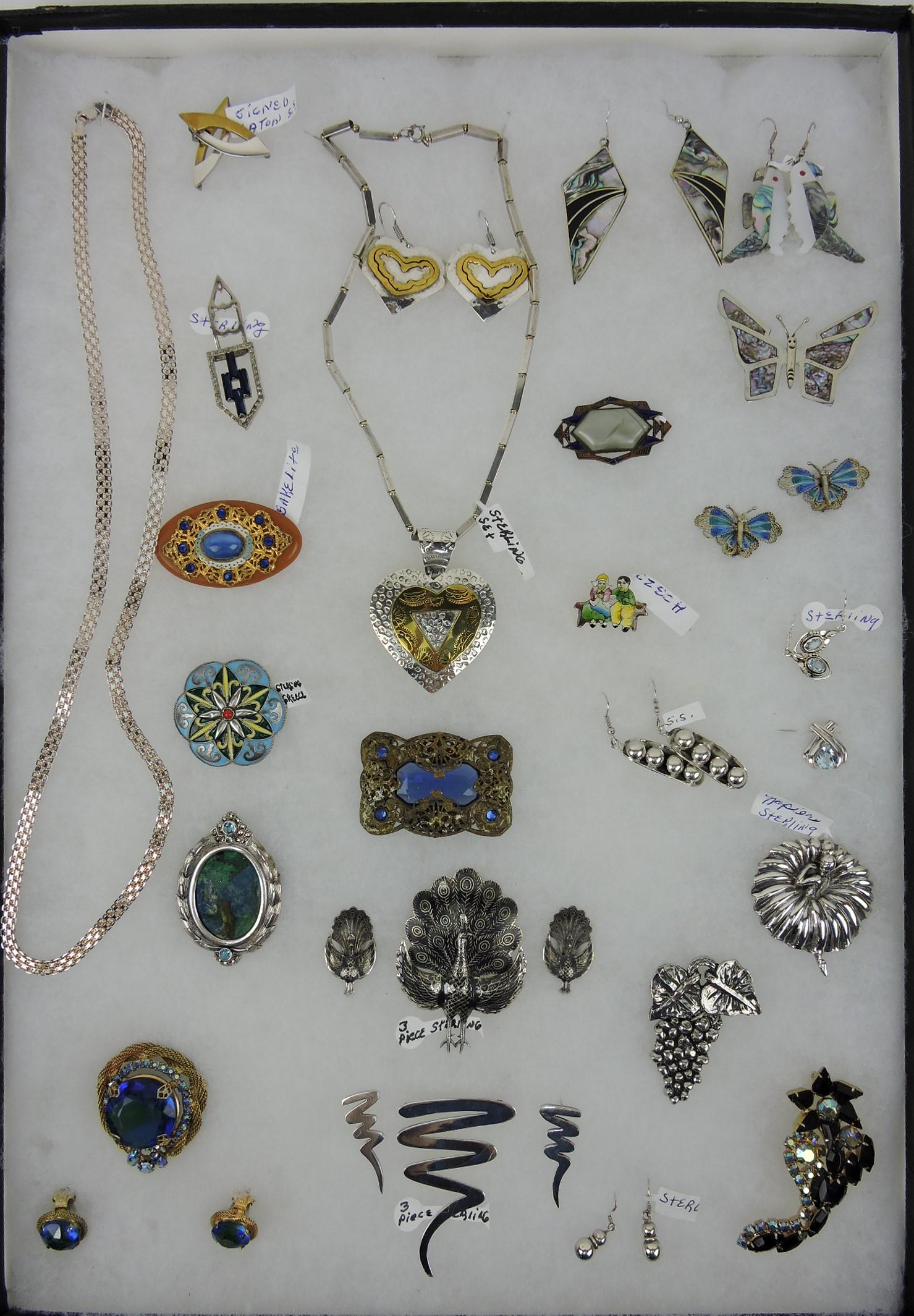 Jewelry tray of items, many sterling,: enamel, Bakelite, Napier, necklaces, pendants, brooches, earrings, some signed, 9.1+ ozt