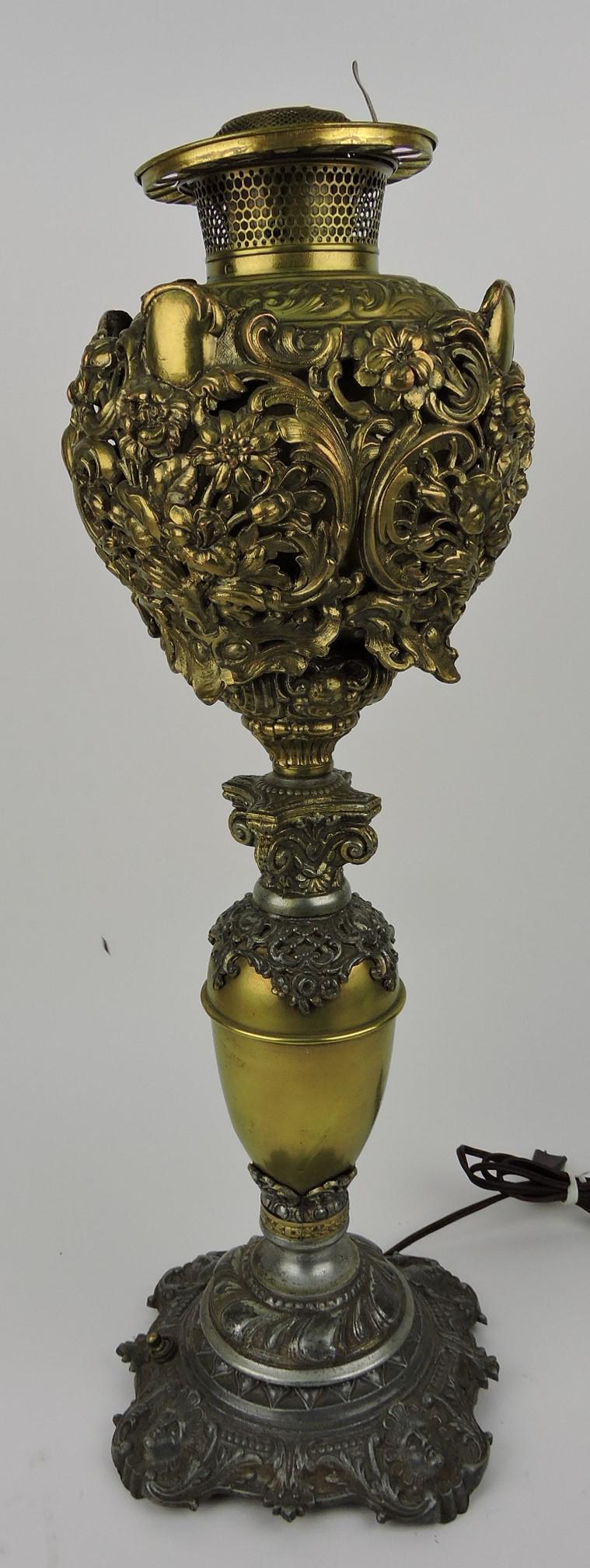 Bradley & Hubbard banquet lamp base (1 of 1)