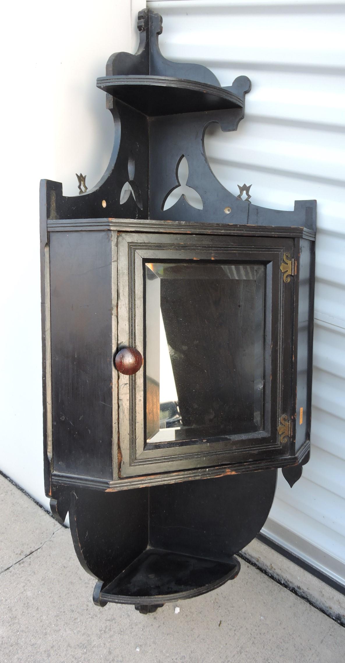 Corner wall hanging cupboard with (1 of 1)