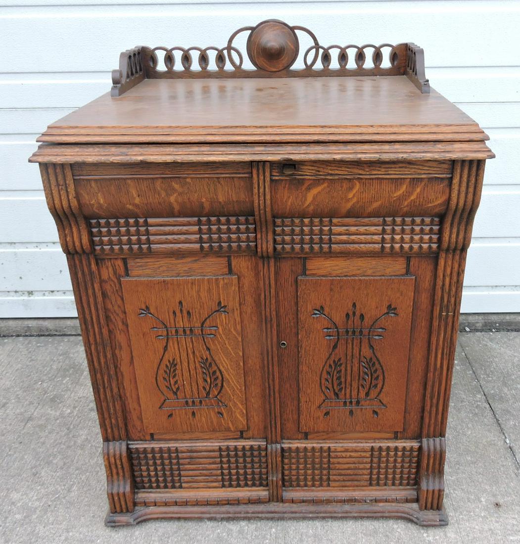 Oak treadle sewing machine with (1 of 3)