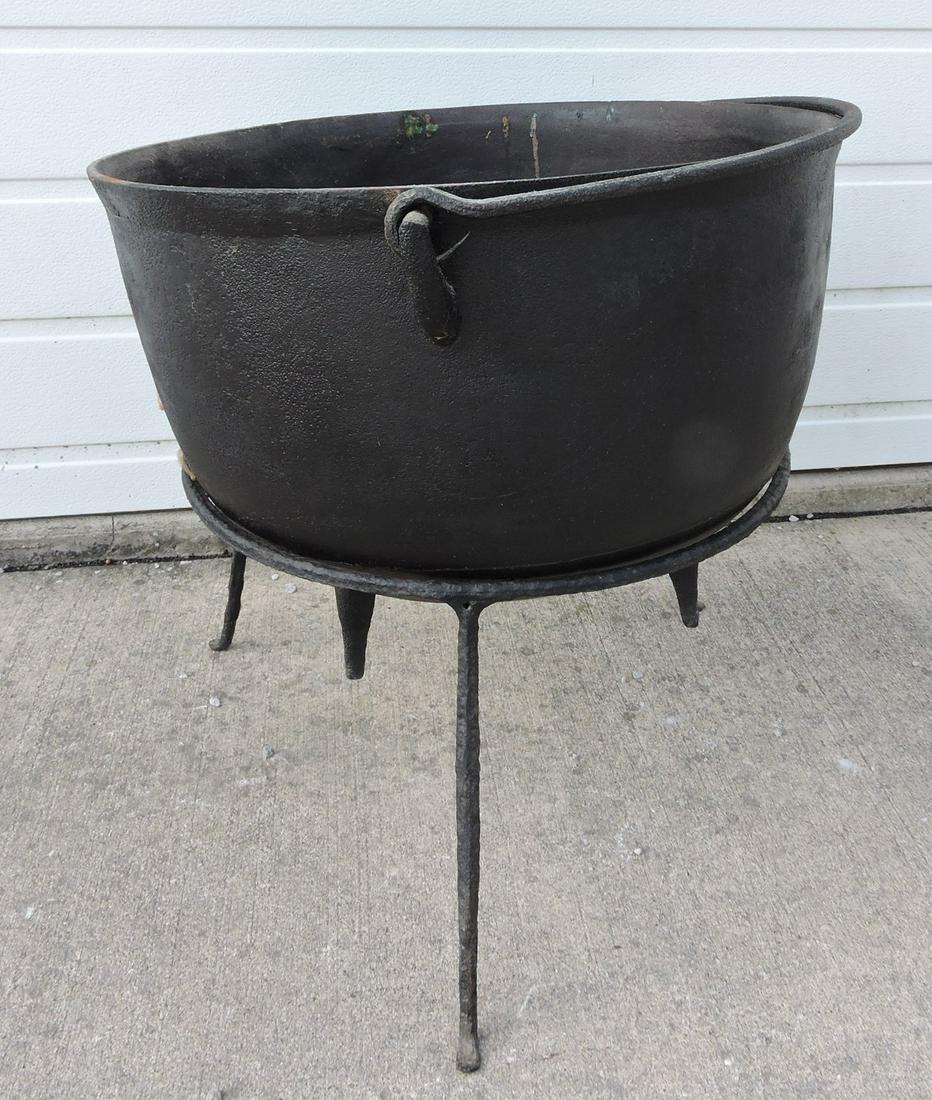 Cast iron butchering kettle on stand, Oct 21, 2020 Strawser Auction