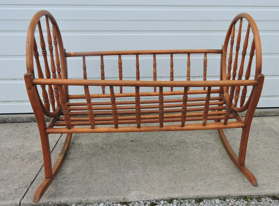 Bentwood cradle (1 of 1)