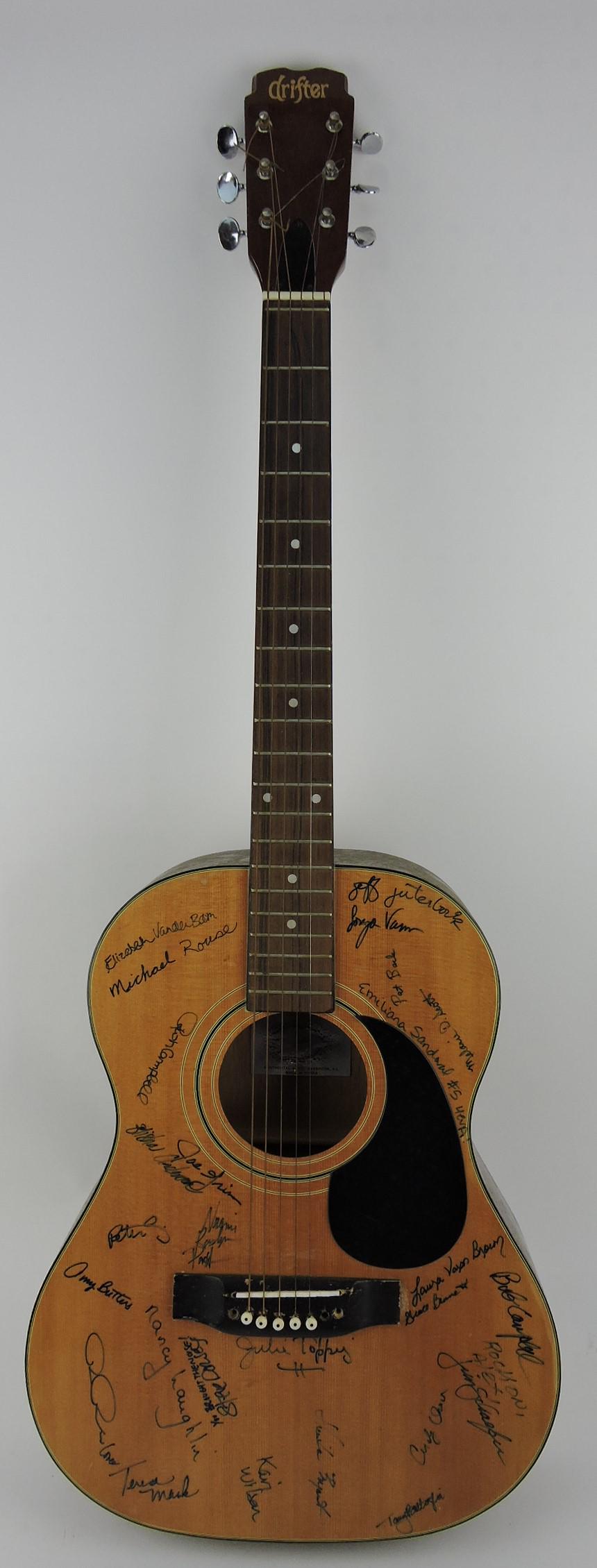 Drifter guitar, DF130, with zipper case (1 of 2)