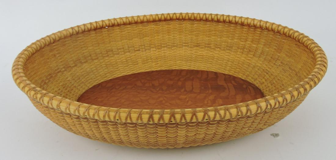 Nantucket oval basket signed Lawrence (1 of 1)