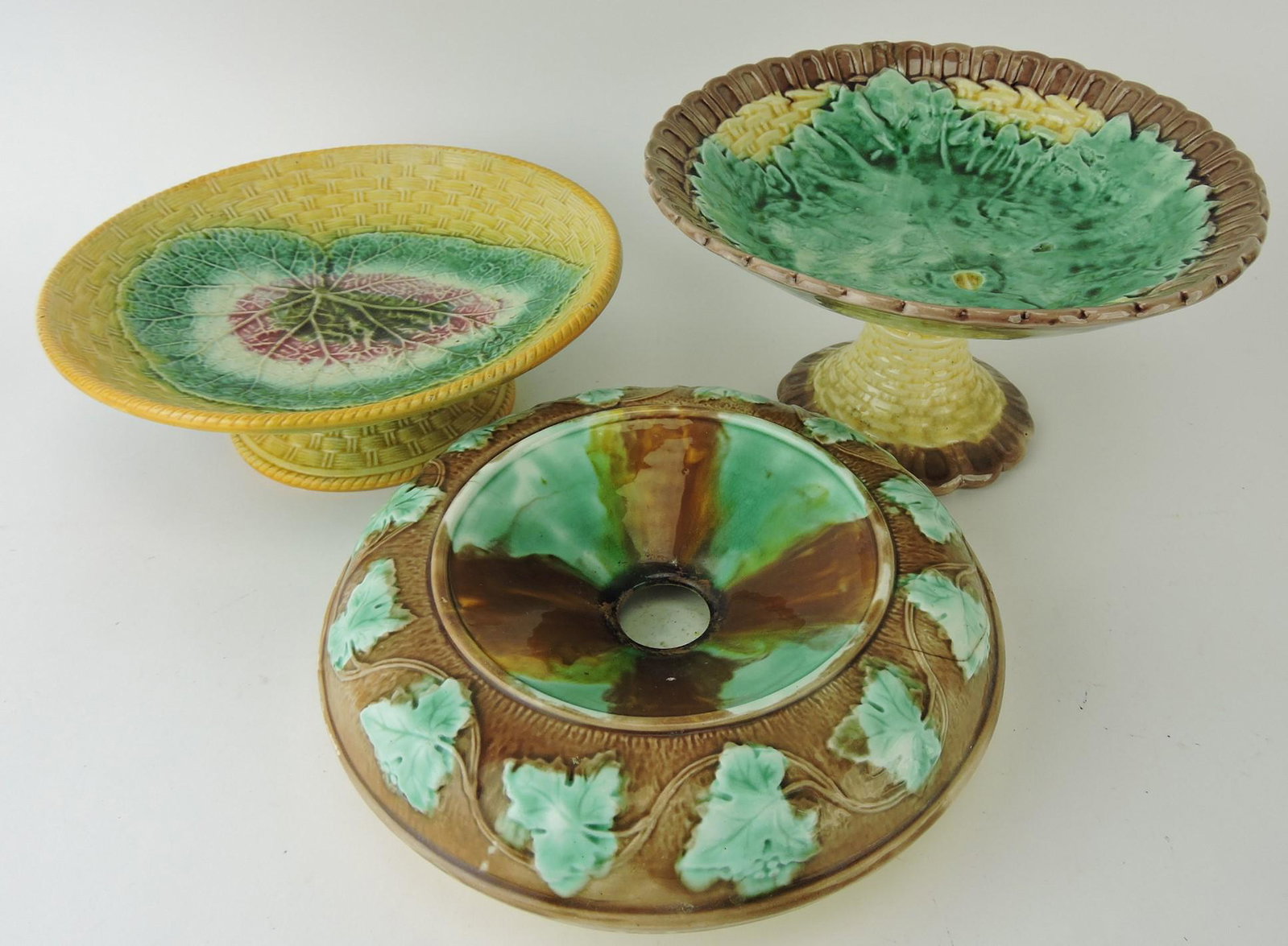 Majolica lot of 2 compotes and spittoon,: various condition