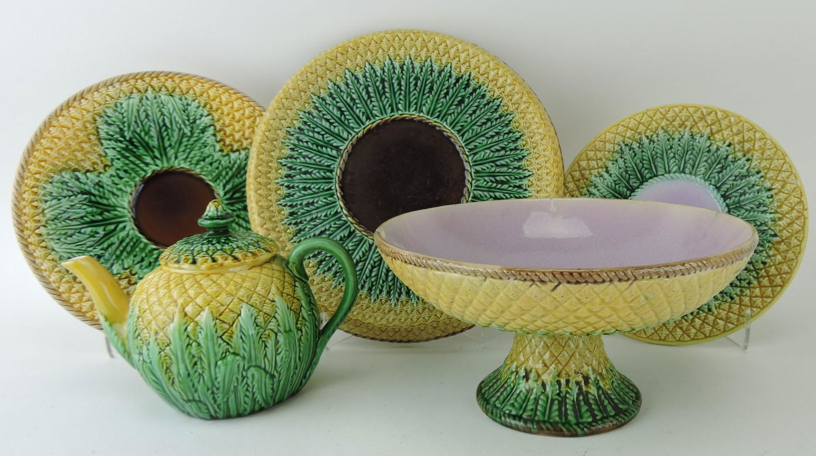 Majolica pineapple lot of 5 pieces: (1 of 1)