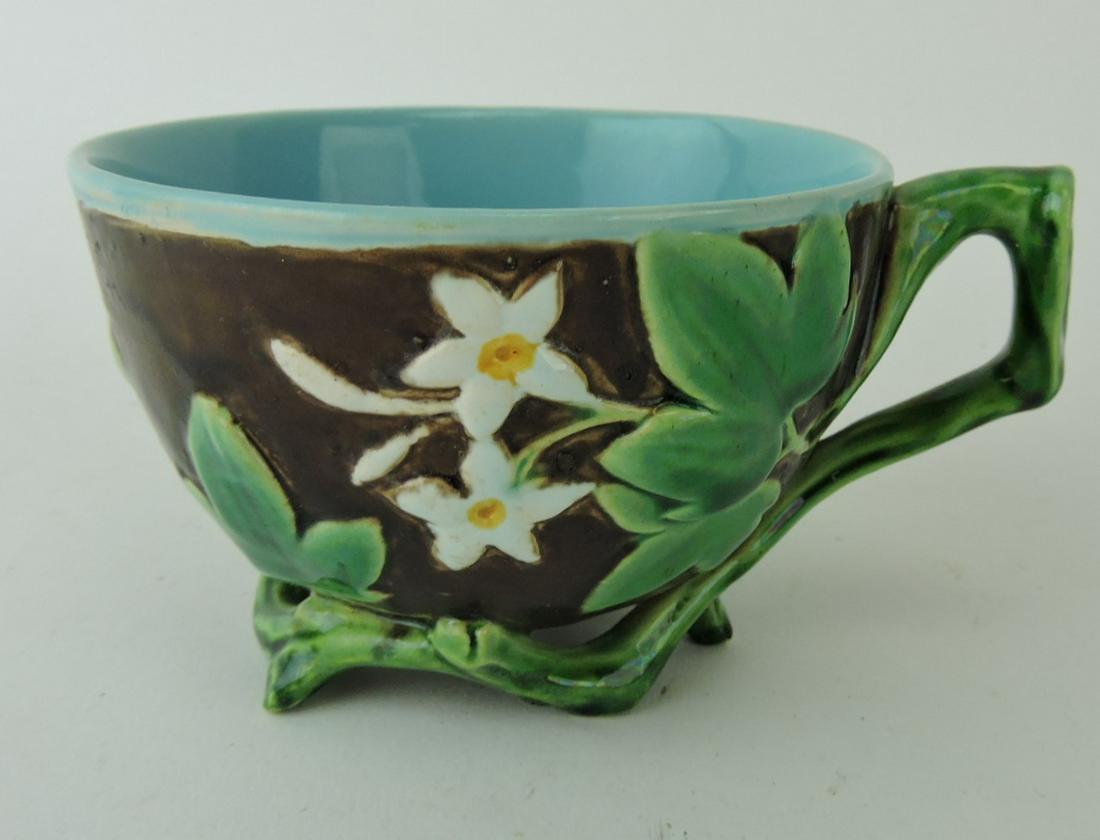 Minton majolica floral and vine cup: with vine feet