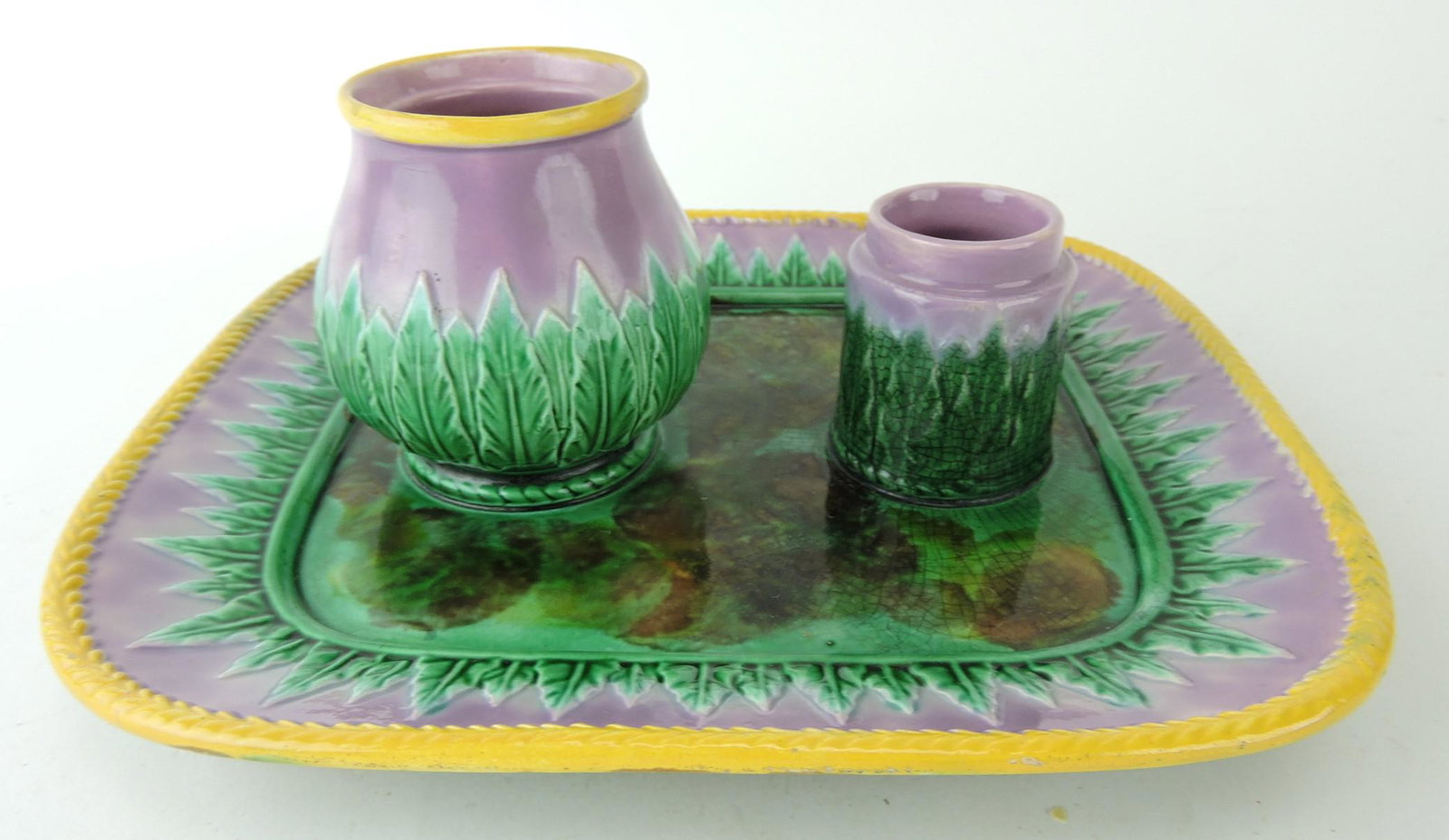 George Jones pink acanthus leaf: desk stand, lacking covers, 8 1/2"