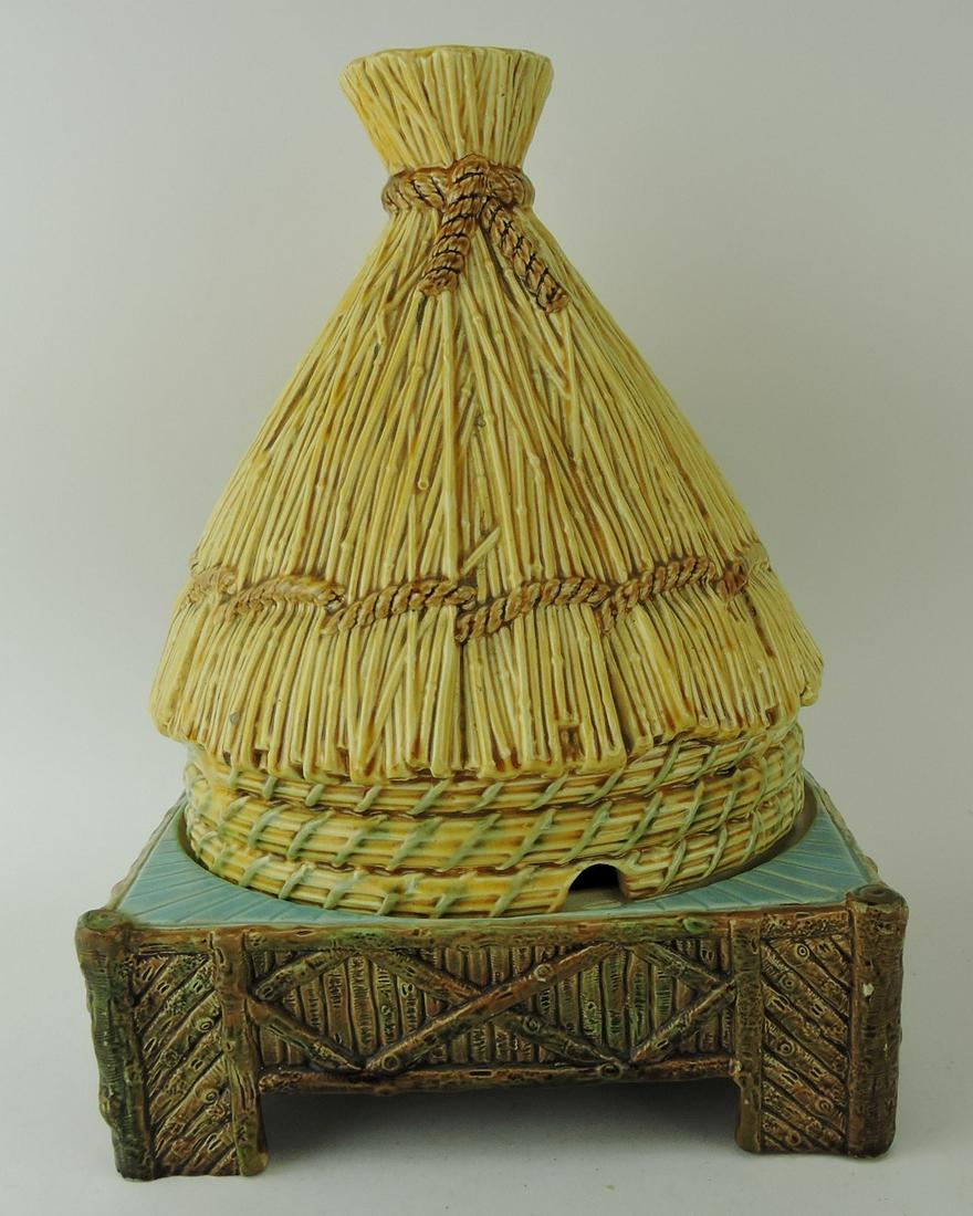 George Jones majolica thatched hut (1 of 4)