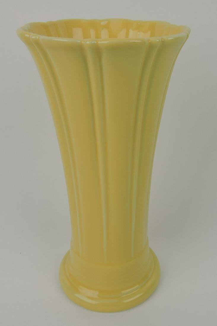 Fiesta Post 86 medium vase, yellow (1 of 1)