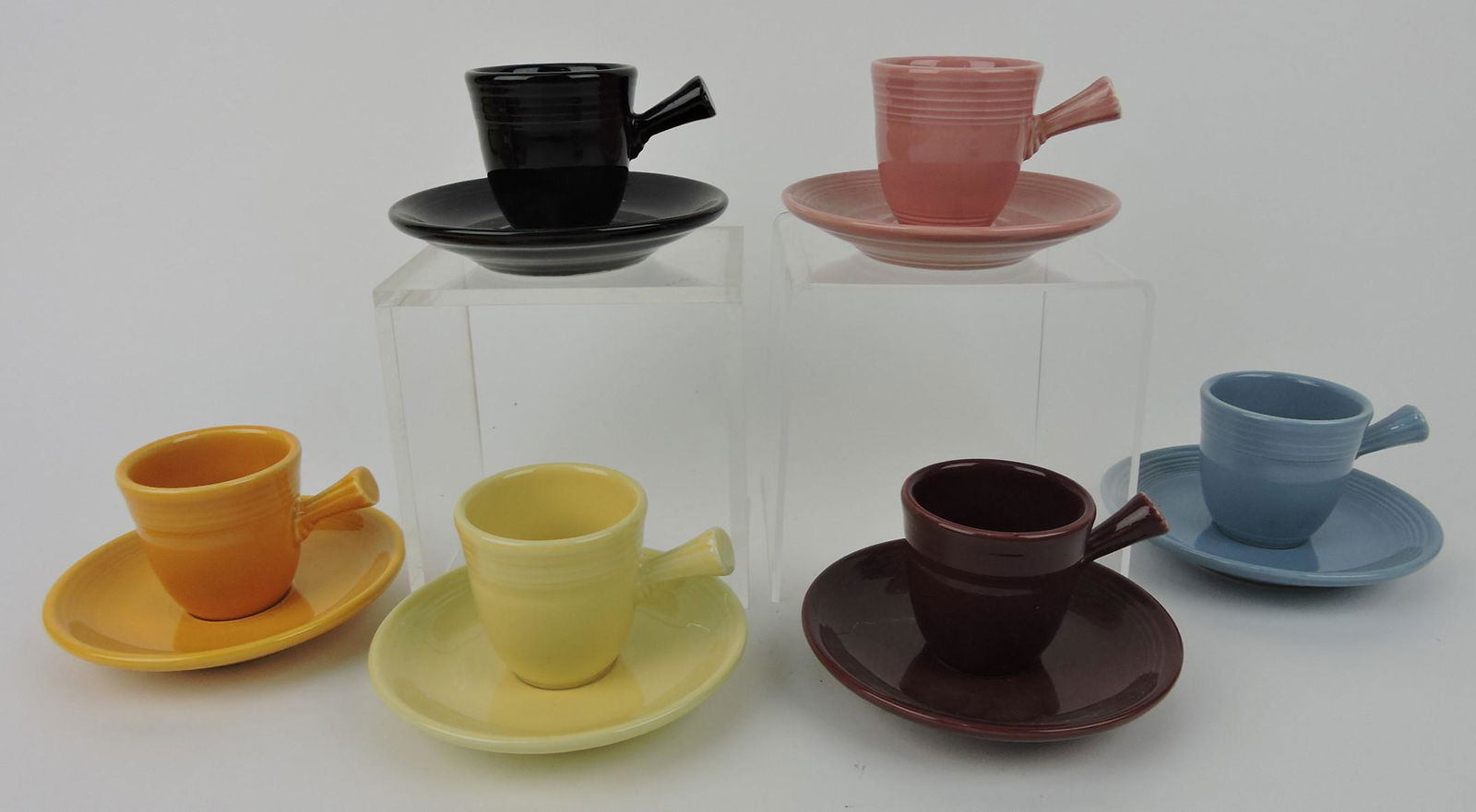 Fiesta Post 86 AD cup & saucer group: (1 of 1)