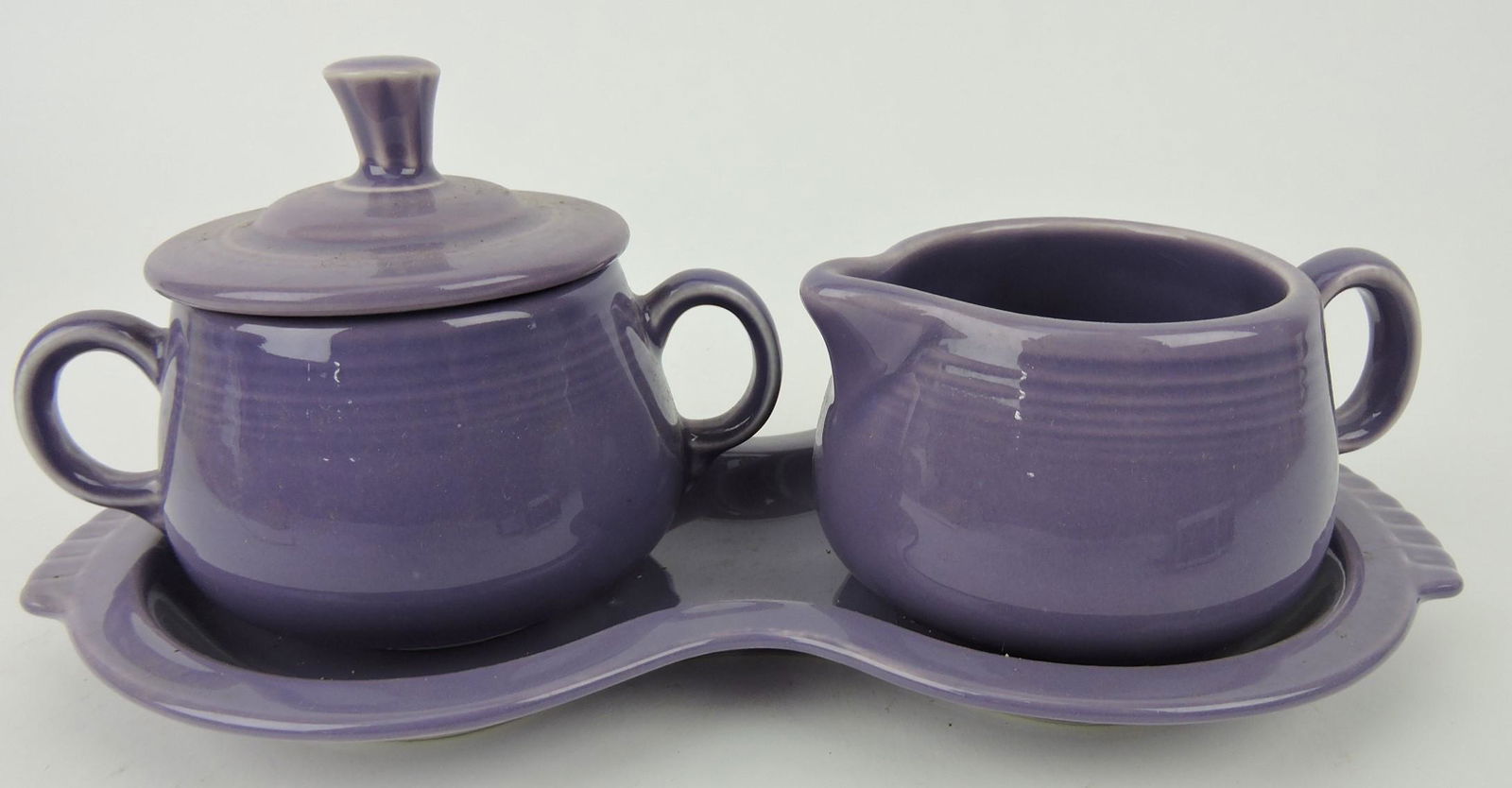 Fiesta Post 86 lilac cream, sugar, and tray (1 of 1)