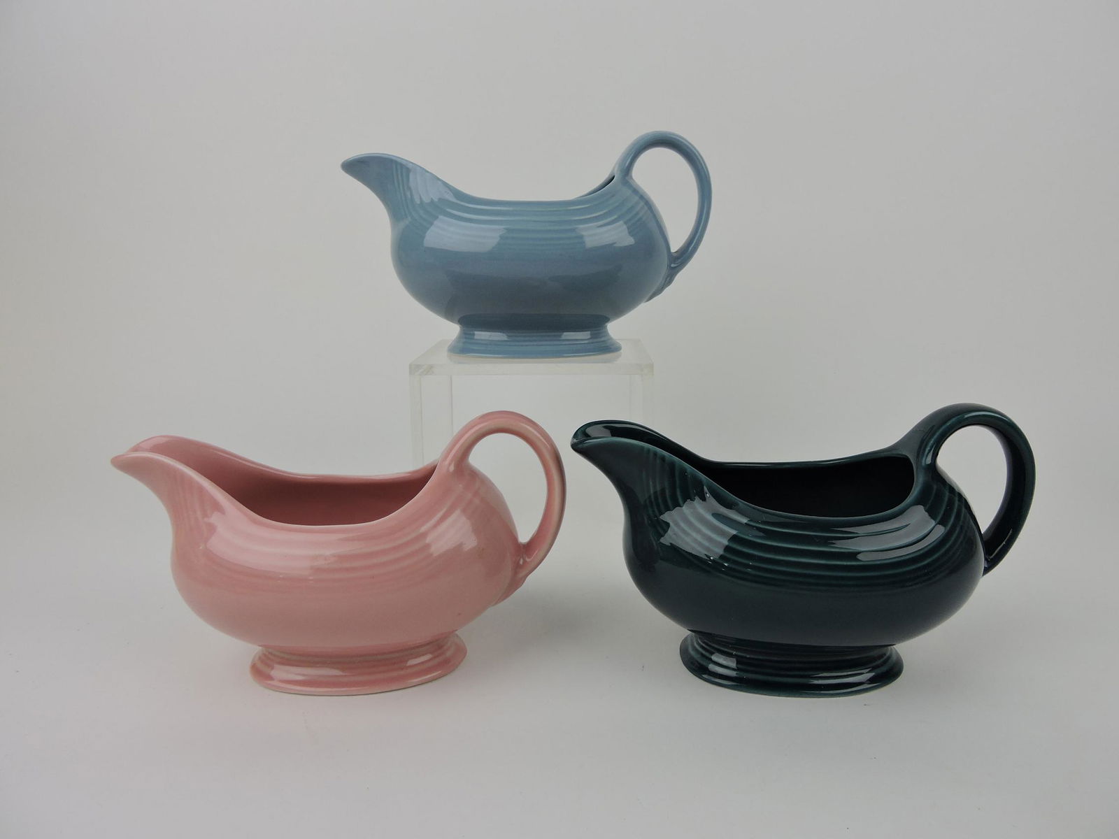 Fiesta Post 86 sauce boat group: (1 of 1)