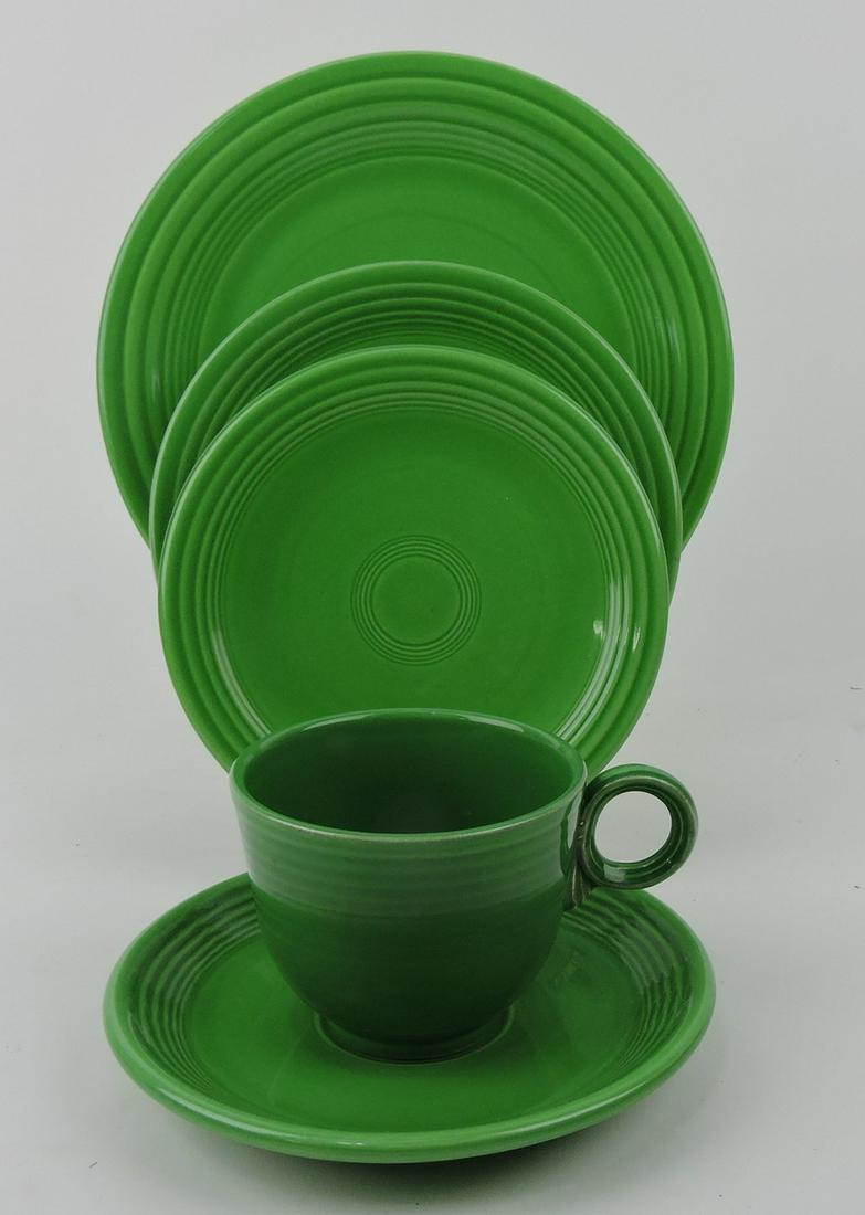 Fiesta medium green 5 piece place setting (1 of 1)