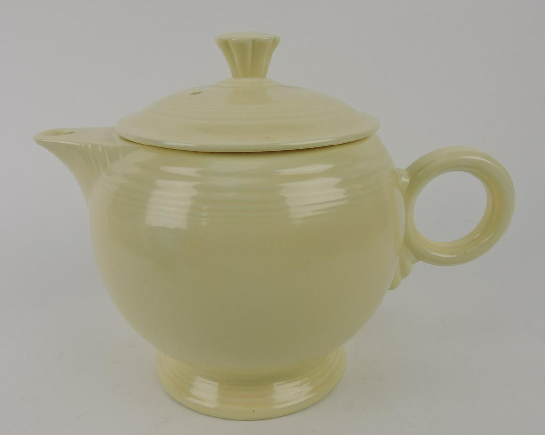 Fiesta large teapot, ivory (1 of 1)