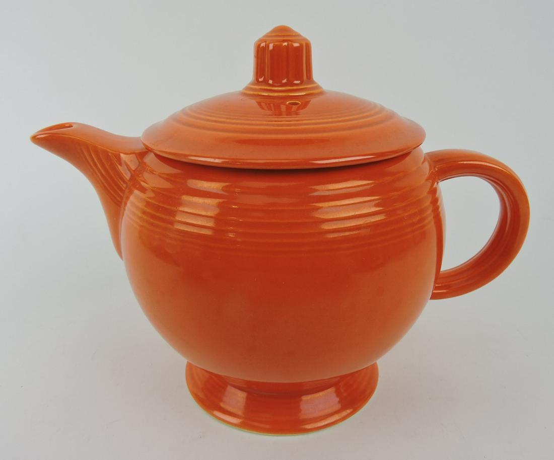 Fiesta medium teapot, red (1 of 1)