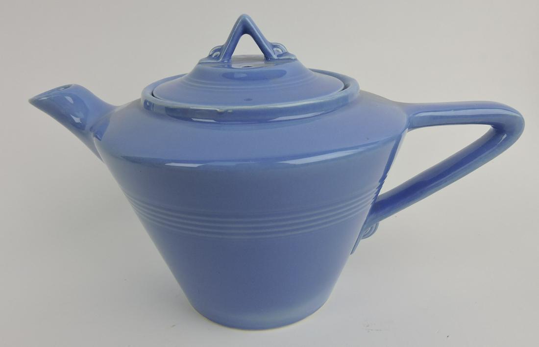 Fiesta Harlequin teapot, mauve blue (1 of 1)