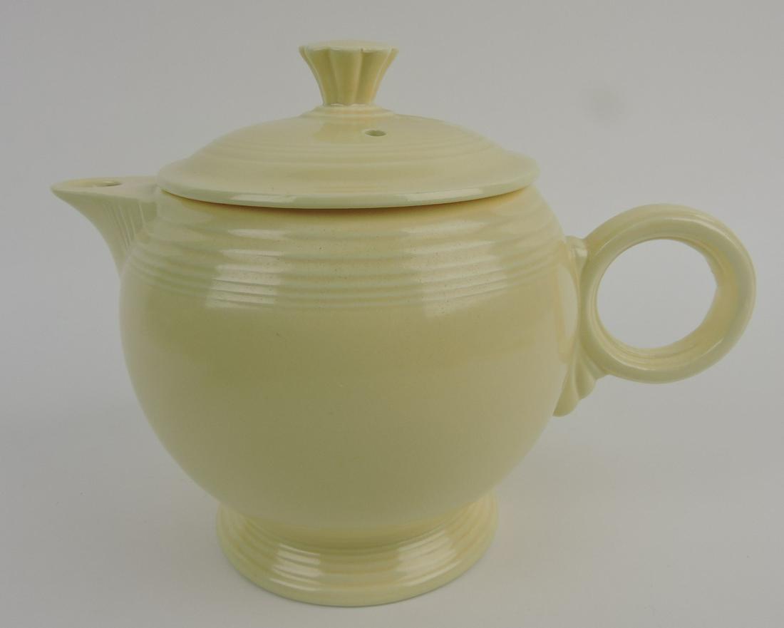 Fiesta large teapot, ivory (1 of 1)