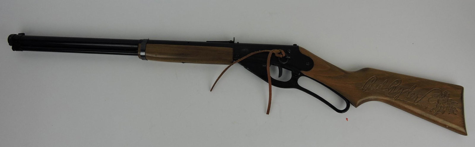 Daisy Red Ryder BB gun with box: .