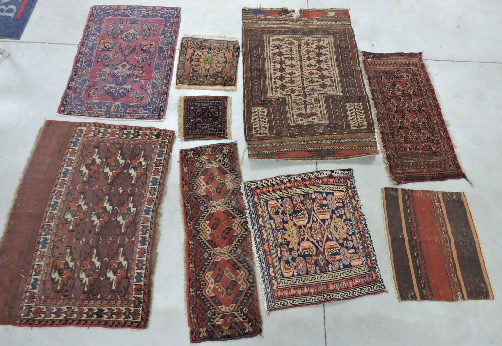 Lot of 9 Oriental rugs, various (1 of 1)