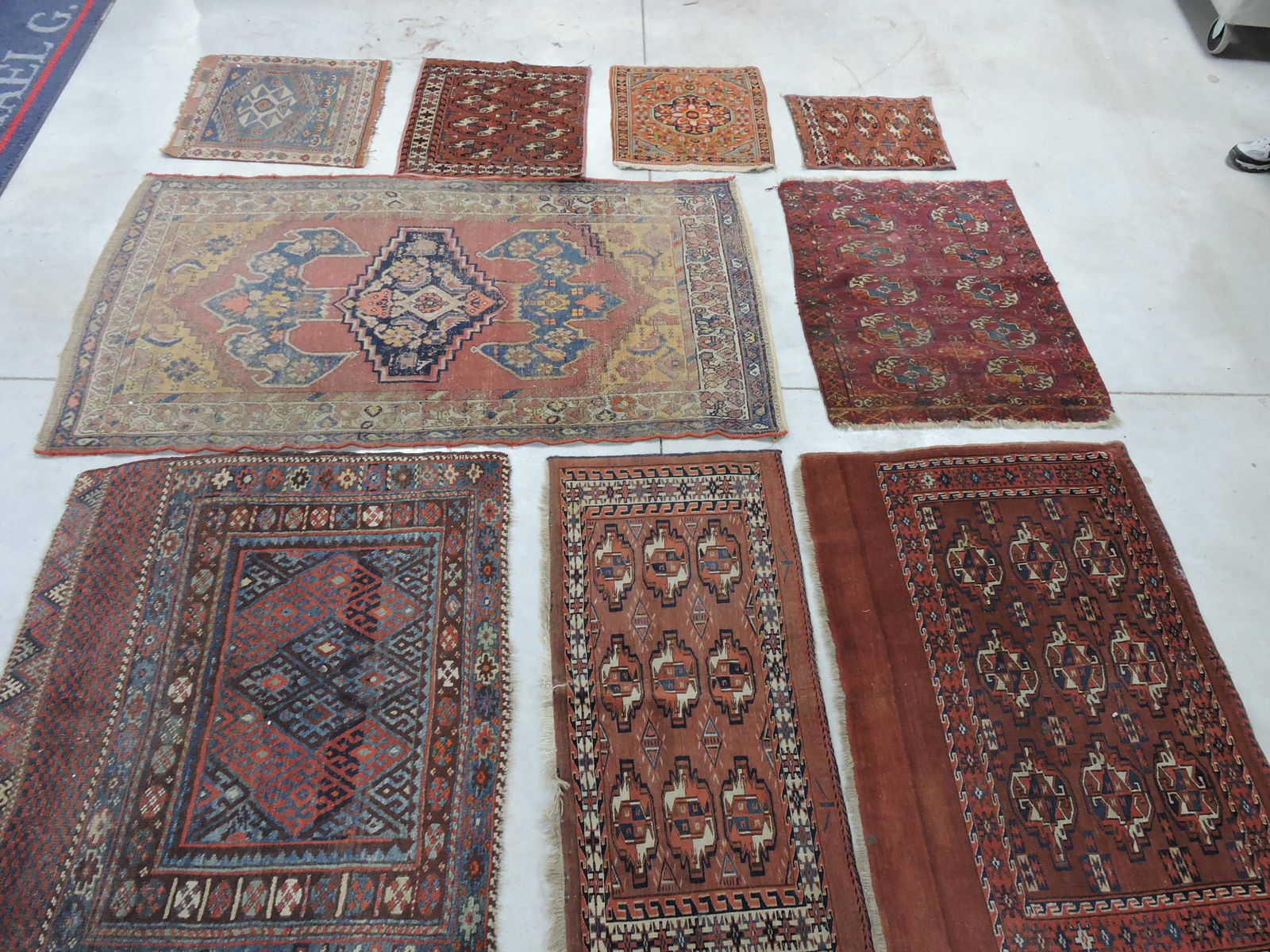 Lot of 9 Oriental rugs, various (1 of 1)