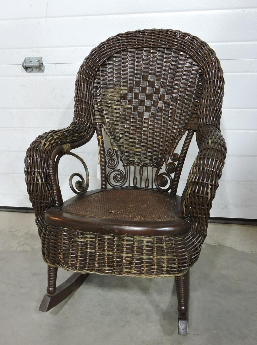 Childs wicker rocker (1 of 1)