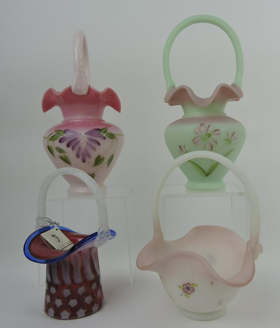 Fenton lot of 4 baskets (1 of 1)