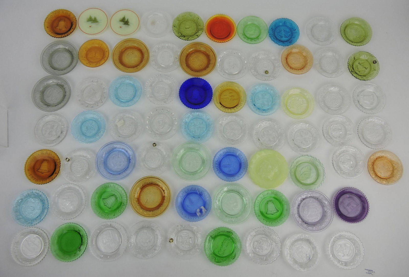 Lot of 68 colored and clear glass cup: plates/coasters